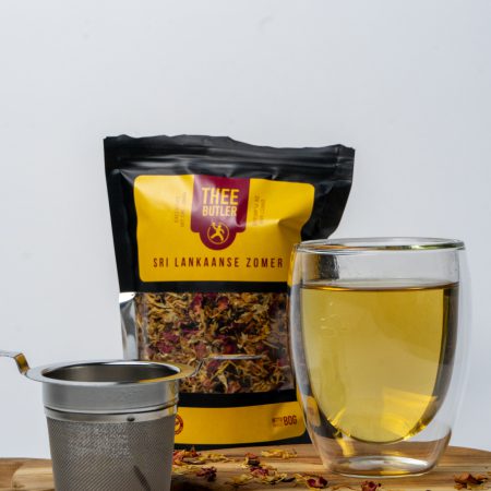 Sri Lankaanse Zomer zwarte thee met rozenblaadjes en kruiden